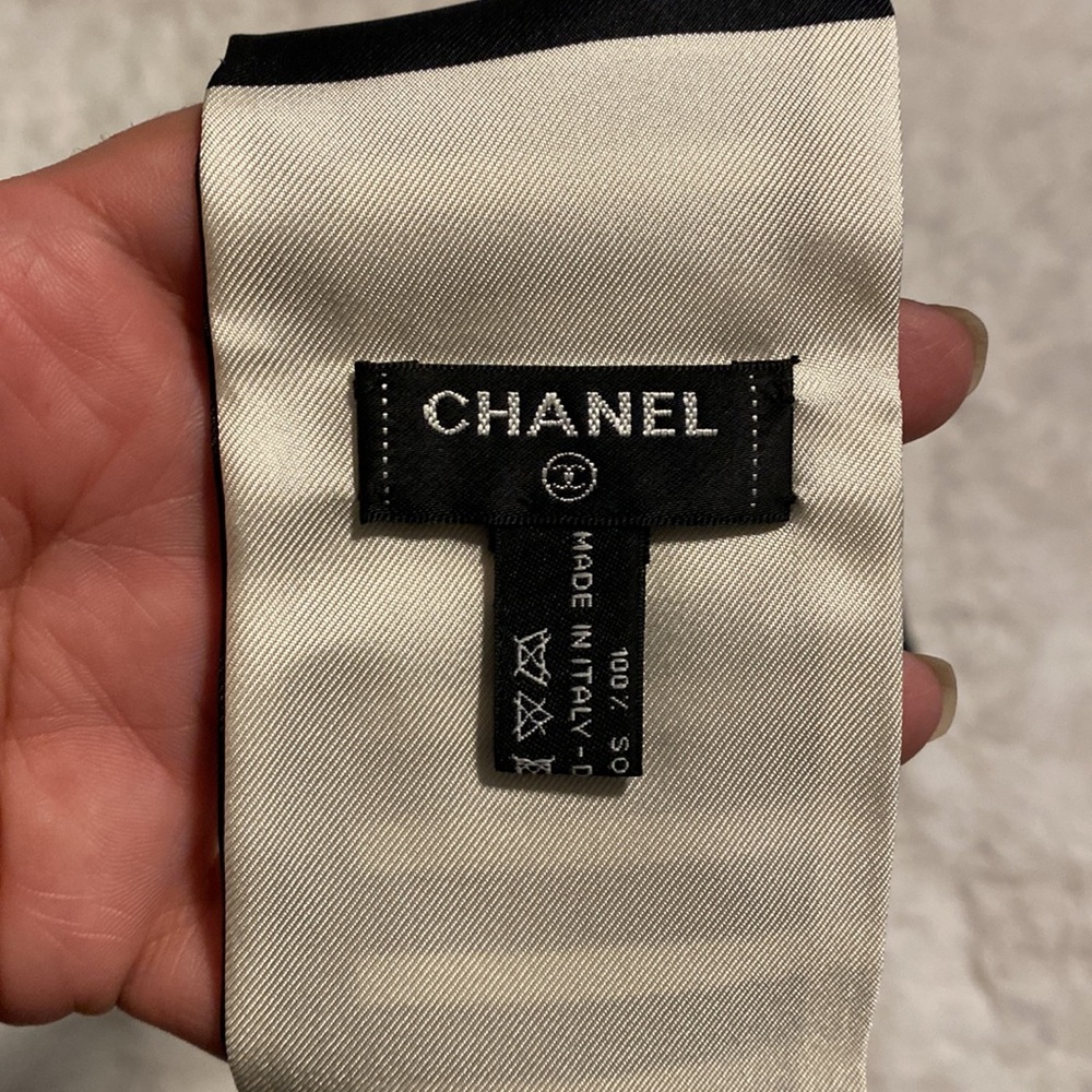 New Authentic Chanel Bandeau scarf - Picture 7 of 7